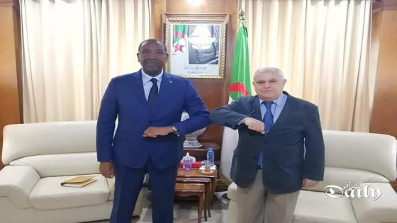 وزير الطاقة يبحث سبل التبادل و التعاون و الشراكة مع سفير رواندا بالجزائر