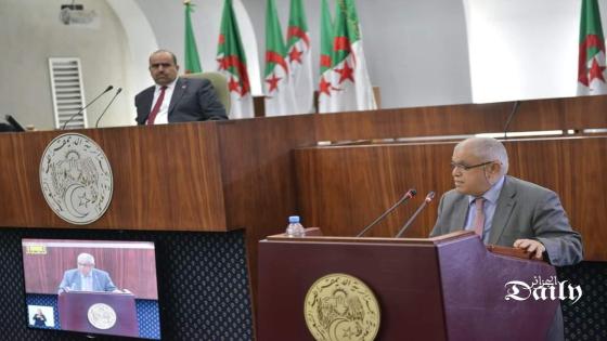 وزير الطاقة يفند بالأرقام الشائعات المتداولة حول إنتاج الجزائر من النفط
