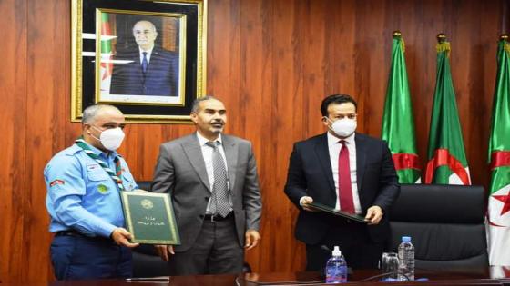 سبقاق يشرف على مراسم التوقيع على اتفاقية إطار مع الكشافة الإسلامية الجزائرية