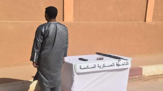 الإرهابي المُسمى “عقباوي شريف” يسلم نفسه للسلطات العسكرية ببرج باجي مختار