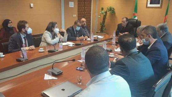 رزيق يتباحث مع أعضاء من غرفة التجارة و الصناعة الجزائرية الفرنسية