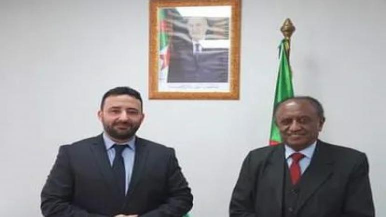 ضيافات يتباحث مع الأمين العام للاتحاد العربي لترقية الصادرات الصناعية