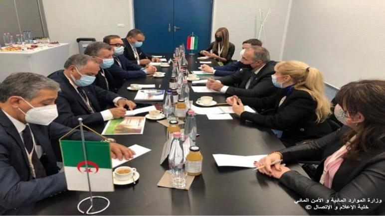 الجزائر و المجر تتفقان على خلق إطار تعاون ثنائي في مجال الري و الفلاحة وتبادل الخبرات
