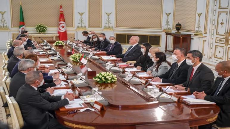 الجزائر وتونس توقعان على 27 اتفاقية تعاون في العديد من المجالات