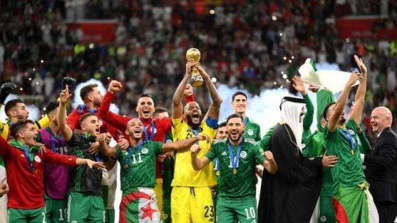 الجزائر تفوز على تونس (2-0) وتتوج بكأس العرب لأول مرة
