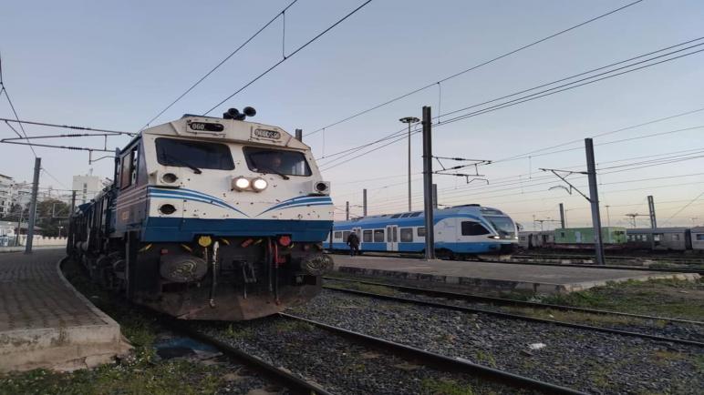 تعديل برنامج سير قطار الضواحي لناحية الجزائر