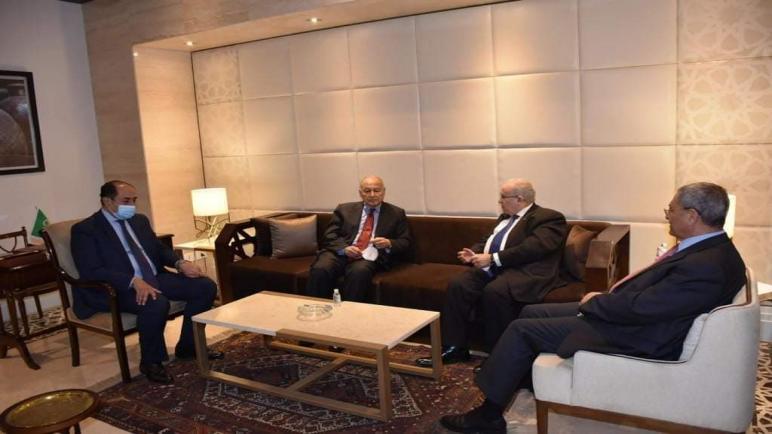 لعمامرة يجري مشاورات مع الأمين العام لجامعة الدول العربية