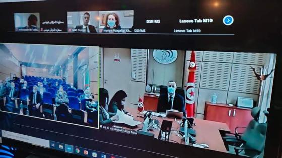 وزير الصحة يعقد اجتماعا مع نظيره التونسي