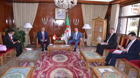 وزير الداخلية كمال بلجود يستقبل سفير إندونيسيا بالجزائر.
