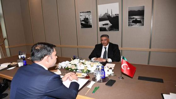 بلعريبي يتباحث مع نظيره التركي سبل تعزيز التعاون في مجال العمران