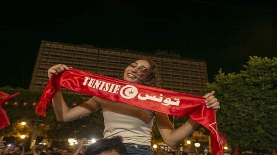 هيئة الانتخابات التونسية : 94.6% من الناخبين صوتوا بـ”نعم” على الدستور الجديد