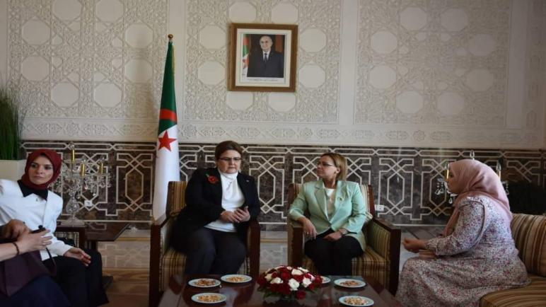 كريكو تستقبل وزيرات الشؤون الاجتماعية المشاركة في الملتقى الدولي حول نضال المرأة الجزائرية