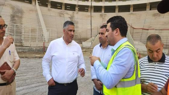 وزير السكن يقف على وتيرة الاشغال بملعب تيزي وزو