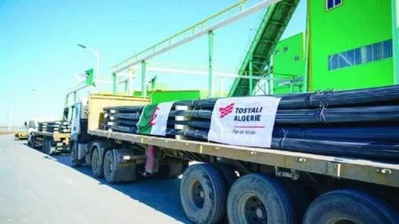 وهران: تصدير 15 ألف طن من الأنابيب الحلزونية إلى أنغولا