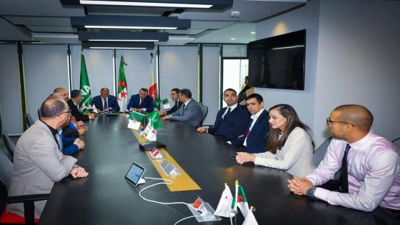 توقيع عقد شراكة بين البنك الوطني الجزائري و “جازي”