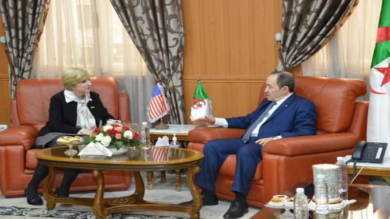 بلعابد يبحث تعزيز التعاون التربوي مع السفيرة الأمريكية بالجزائر