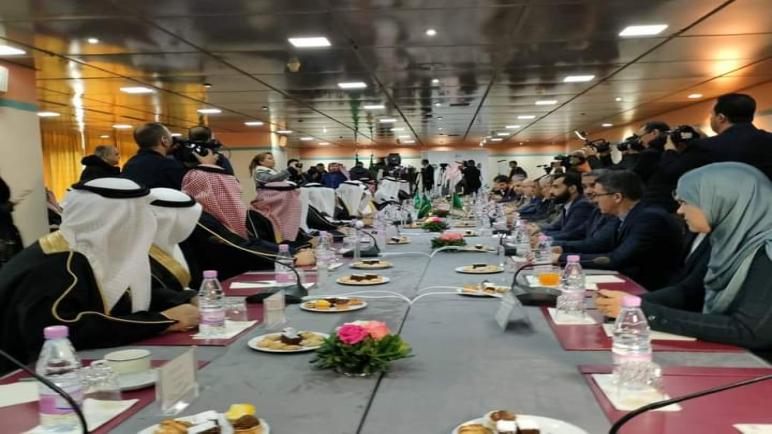 لقاء عمل يجمع وزير الشؤون الدينية و نظيره السعودي