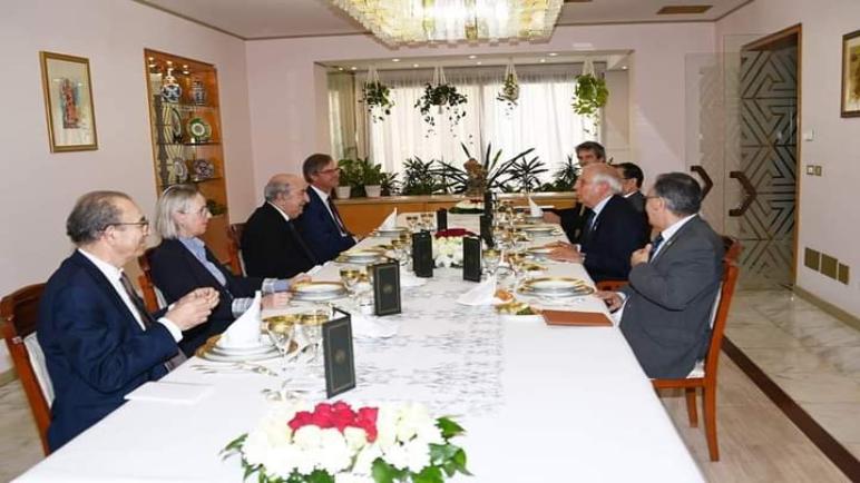 غداء عمل يجمع الرئيس تبون مع الممثل السامي للاتحاد الأوروبي