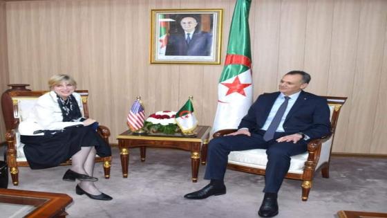 وزير الشباب و الرياضة يستقبل سفيرة الولايات المتحدة بالجزائر