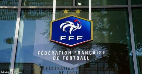 الاتحاد الفرنسي لكرة القدم يمنع السماح للاعبين المسلمين بالإفطار