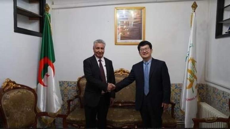 رئيس المجلس الوطني لحقوق الإنسان يستقبل سفير جمهورية الصين الشعبية بالجزائر