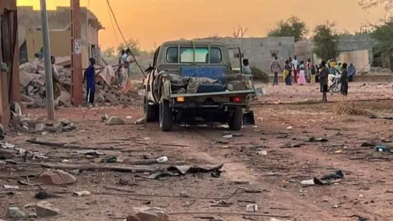 مقتل 9 أشخاص على الأقل في تفجير انتحاري في مالي