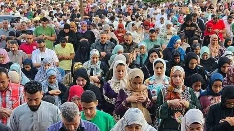 تحركات في مصر بعد صلاة النساء بجانب الرجال في العيد