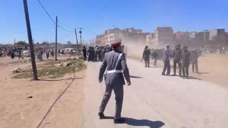 سقوط عدد من الجرحى اثر قمع الأمن المخزني لاحتجاجات بمدينة “الصخيرات”