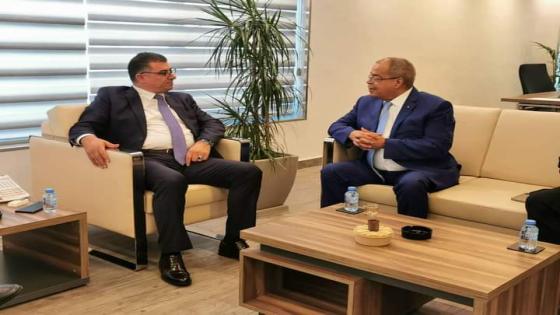 عون يجري محادثات ثنائية مع وزير الزراعة الأردني بعمان