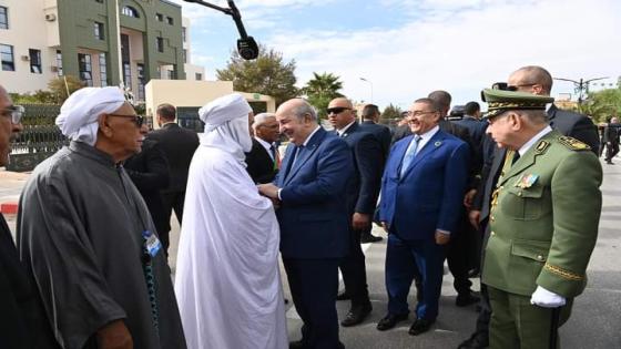 الرئيس تبون يقف دقيقة صمت على أرواح شهداء غزة أثناء لقاء أعيان ولاية الجلفة