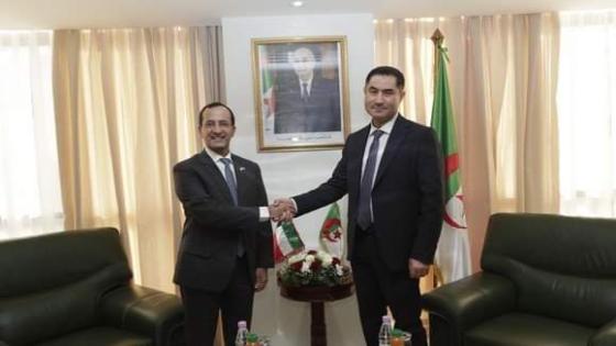 وزير الاتصال يستقبل سفير دولة الكويت بالجزائر