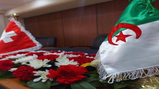 التوقيع على اتفاقية شراكة بين كلية الصيدلة بجامعة الجزائر ومخابر “روش” السويسرية