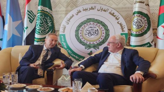وزير الخارجية الفلسطيني يصل للجزائر للمشاركة في اجتماع وزراء الخارجية التحضيري للقمة العربية.