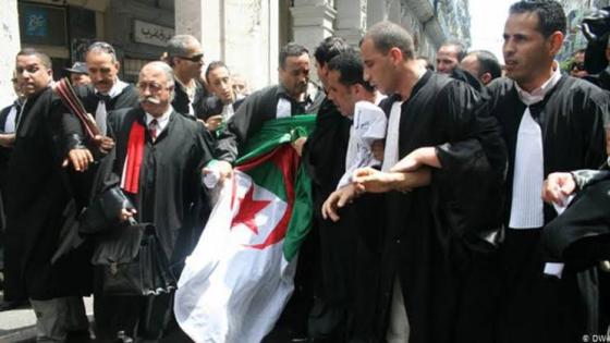 محامون جزائريون يودعون بلاغا أمام المحكمة الجنائية الدولية ضد مسؤولين صهاينة
