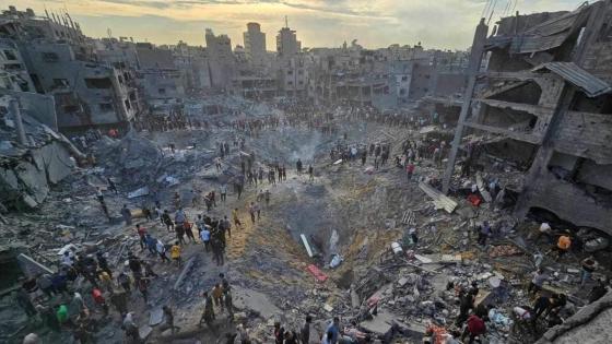 «الصحة الفلسطينية»: 100 جثمان ملقى على الأرض أمام مجمع الشفاء في غزة
