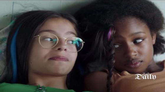 موجة غضب ضد منصة نتفلكس بسبب فيلم فرنسي يظهر فتيات في عمر 11 سنة بطريقة مبتذلة