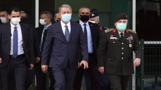 وزير الدفاع التركي ورئيس هيئة الأركان يصلان إلى ليبيا.