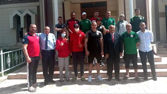 سفير الجزائر في اوزباكستان يستقبل المنتخب الوطني للملاكمة