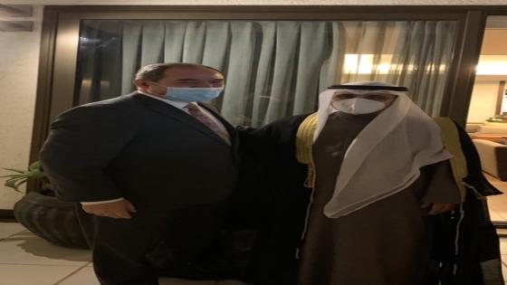 وزير الخارجية الكويتي يحل بالجزائر لتسليم رسالة إلى رئيس الجمهورية