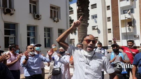 أفراد من الأطقم الطبية بالمغرب خلال مظاهرة في الرباط يوم العاشر من سبتمبر ايلول 2020. تصوير: يوسف بودلال - رويترز.