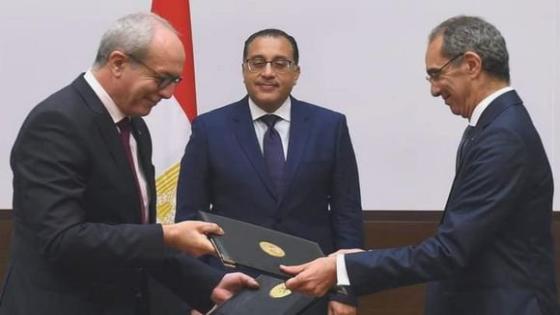 التوقيع على مذكرة تفاهم في مجال الإتصالات وتكنولوجيا المعلومات والبريد بين الجزائر ومصر