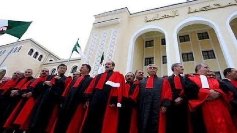 الرئيس تبون ينهي مهام عدد من القضاة