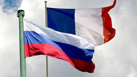 الخارجية الروسية تستدعي السفير الفرنسي بشأن دعم بلاده العسكري لأوكرانيا