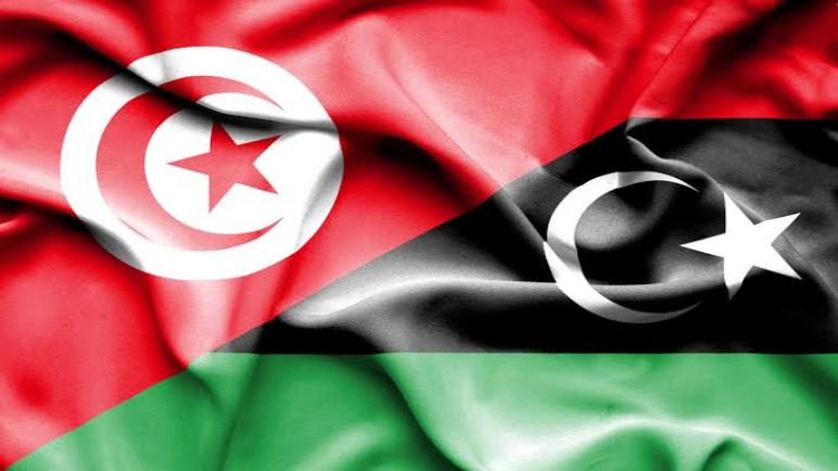 ليبيا وتونس توقعان اتفاقية تعاون لإنشاء منطقة اقتصادية مشتركة