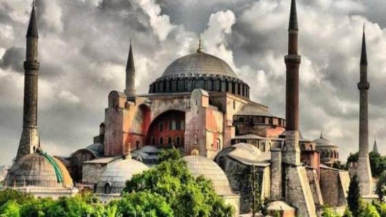 تركيا تقرر إعادة أيا صوفيا إلى مسجد