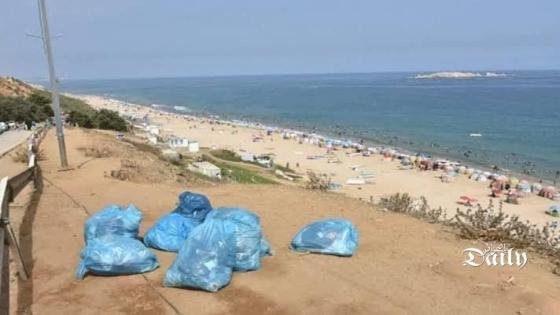 تنظيف 183 طن من النفايات عبر 55 شاطئ بالعاصمة