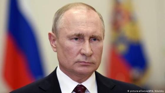 روسيا تطرد السفير الامريكي وتسلط عقوبات على عدة مسؤولين