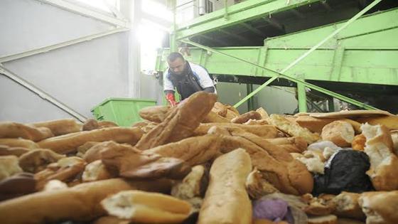 وزارة الداخلية: الجزائريون بذرو 4 ملايين خبزة في شهر رمضان