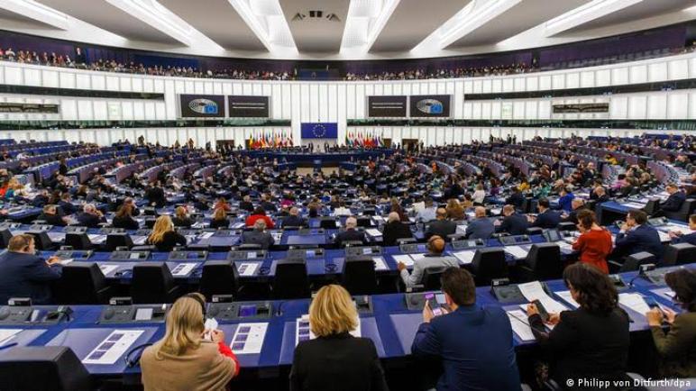 الفساد بالبرلمان الأوروبي: استهداف عدد هام من النواب الأوروبيين من طرف الرباط