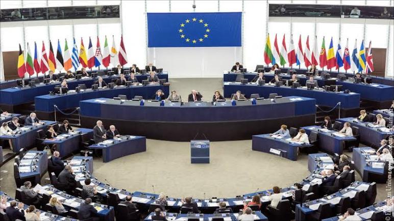 البرلمان الأوروبي يمنح أوكرانيا قرضا بقيمة 18.7 مليار دولار